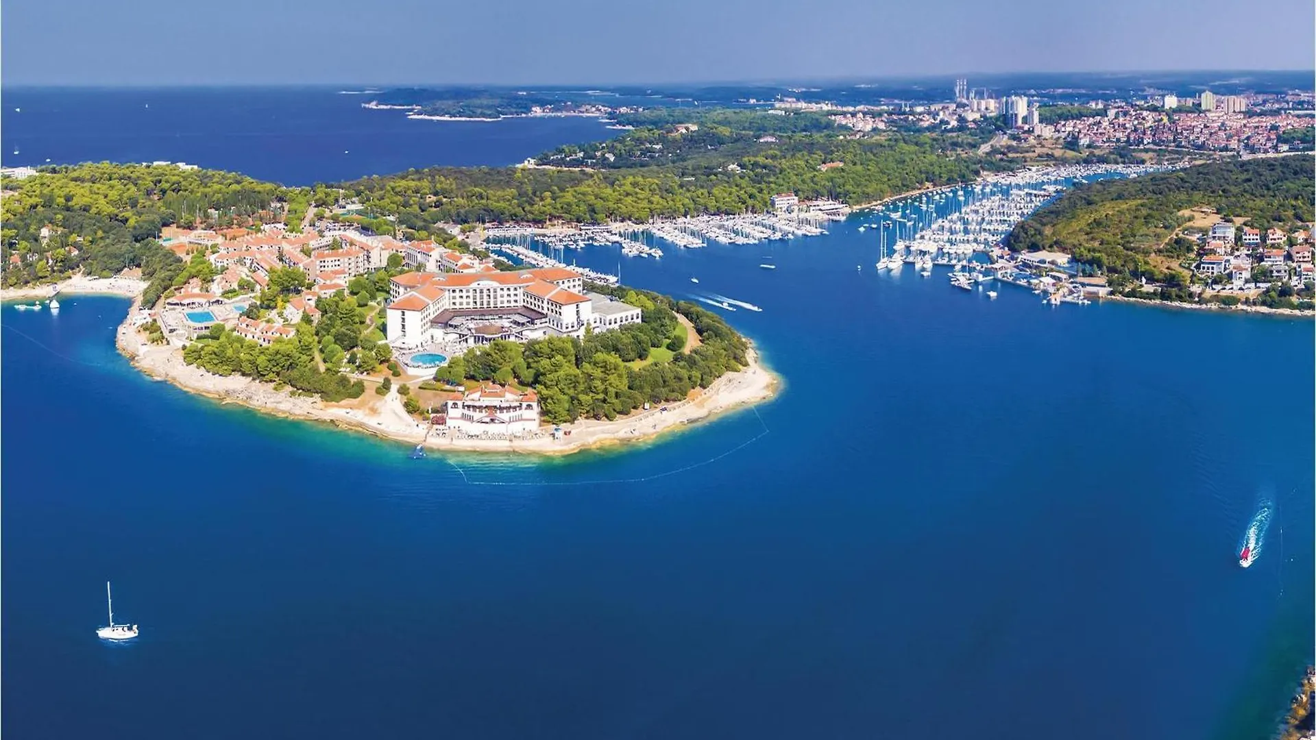Beautiful Apartment In Pula With Wifi 0*,  Chorvatsko
